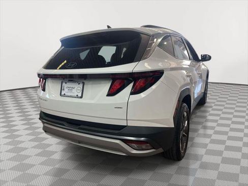 Used 2026 Hyundai Tucson SEL Plus AWD/4WD image 3