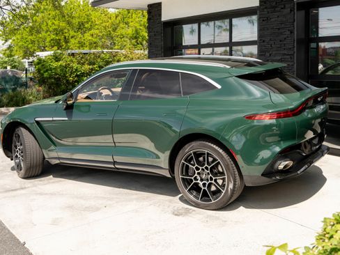 Used 2021 Aston Martin DBX AWD/4WD image 7