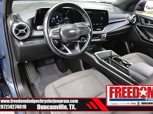 Used 2025 Chevrolet Equinox LT FWD image 10