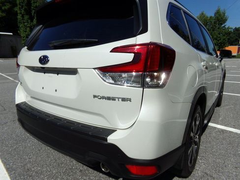 Used 2023 Subaru Forester Limited AWD/4WD image 7