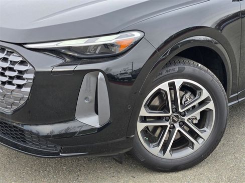 New 2025 Audi Q5 Premium image 9