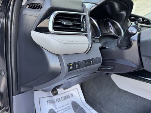 Used 2018 Toyota Camry LE image 21