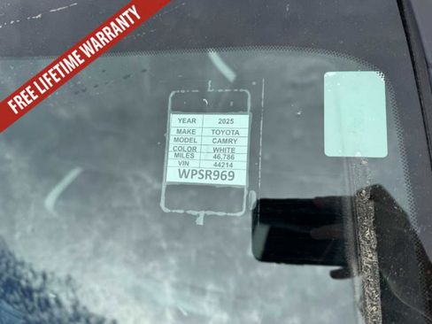 Used 2025 Toyota Camry SE FWD image 26