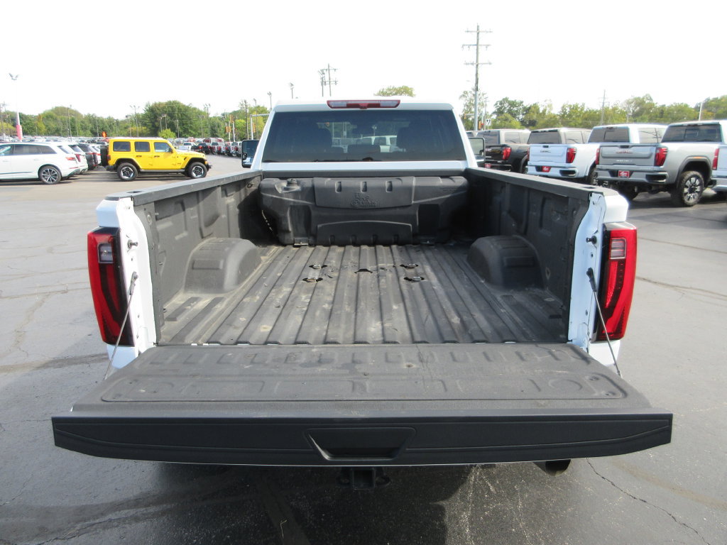 Used 2024 GMC Sierra 3500 SLE w/ SLE Value Package AWD/4WD image 7
