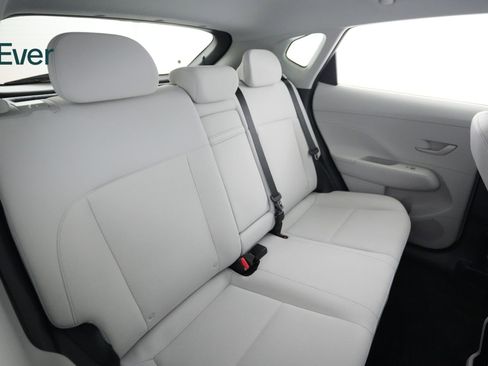 Used 2024 Hyundai Kona SEL FWD image 5