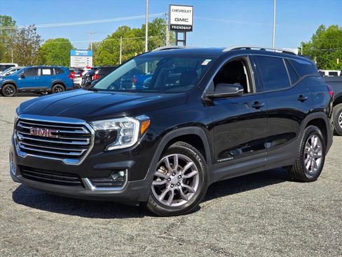 Used 2023 GMC Terrain SLT FWD image 2