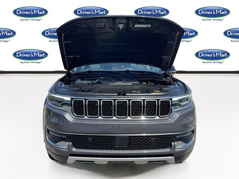 Used 2024 Jeep Wagoneer L Series II RWD image 35