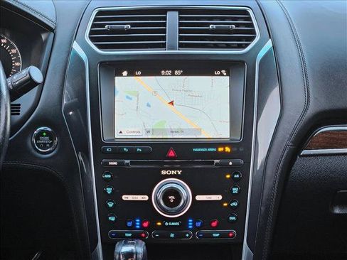 Used 2017 Ford Explorer Platinum AWD/4WD image 14
