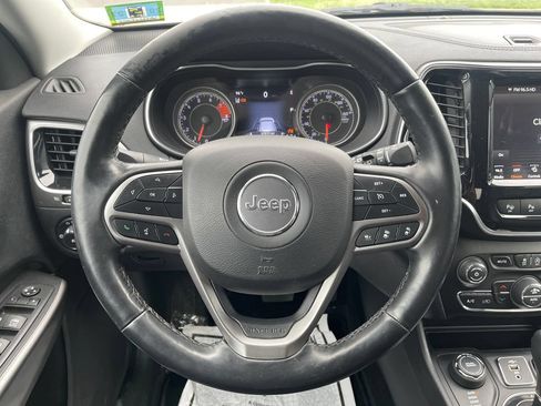 Used 2020 Jeep Cherokee Limited w/ Technology Group AWD/4WD image 28