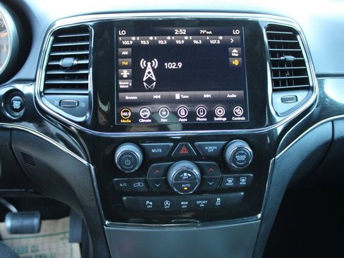 Used 2021 Jeep Grand Cherokee Trailhawk w/ Premium Lighting Group image 17