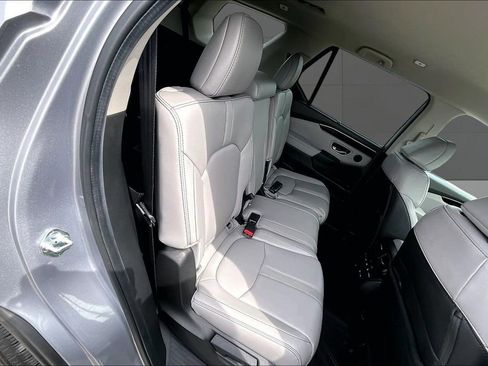 Used 2025 Honda Pilot EX-L image 26