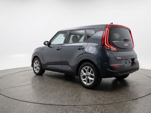 Used 2025 Kia Soul LX w/ LX Technology Package FWD image 6