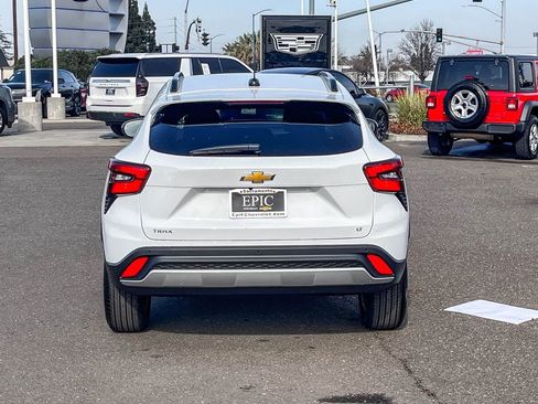 New 2026 Chevrolet Trax LT w/ Driver Confidence Package image 3