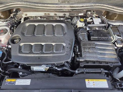 Certified 2025 Volkswagen Tiguan S image 21