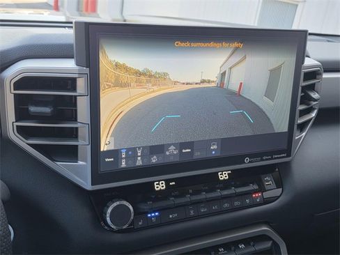 Used 2023 Toyota Tundra Limited image 18
