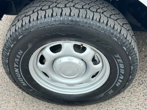 Used 2023 Ford F150 XL AWD/4WD image 9