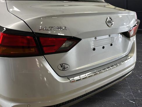 Used 2021 Nissan Altima 2.5 SR w/ SR Premium Package FWD image 36