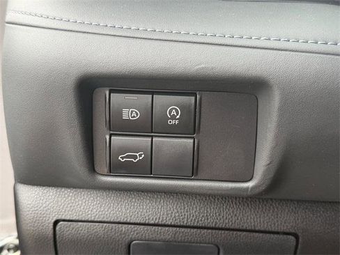 Certified 2024 Toyota Highlander LE image 18