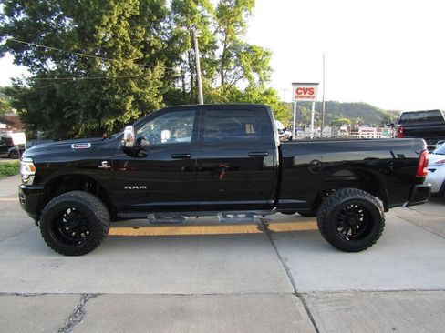 Used 2024 RAM 2500 Laramie w/ Safety Group AWD/4WD image 4