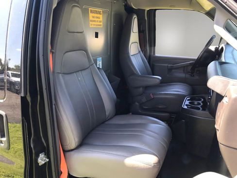 Used 2019 Chevrolet Express 2500 w/ Driver Convenience Package RWD image 2