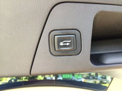 Used 2016 Buick Envision Premium AWD/4WD image 17