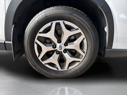 Used 2023 Subaru Forester Premium AWD/4WD image 27