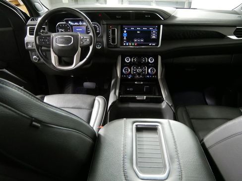 Used 2021 GMC Yukon Denali image 22