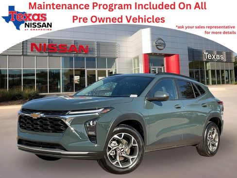 Used 2025 Chevrolet Trax LT image 1