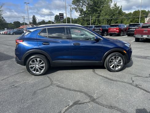 Used 2022 Buick Encore GX Essence w/ Advanced Technology Package AWD/4WD image 11