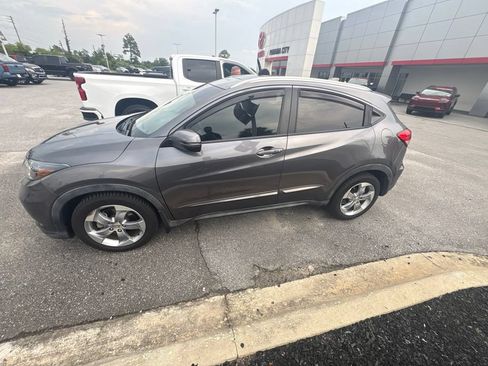 Used 2017 Honda HR-V EX-L image 13