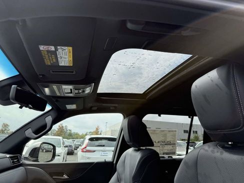 New 2025 Lexus LX 600 4WD w/ Luxury Package image 16