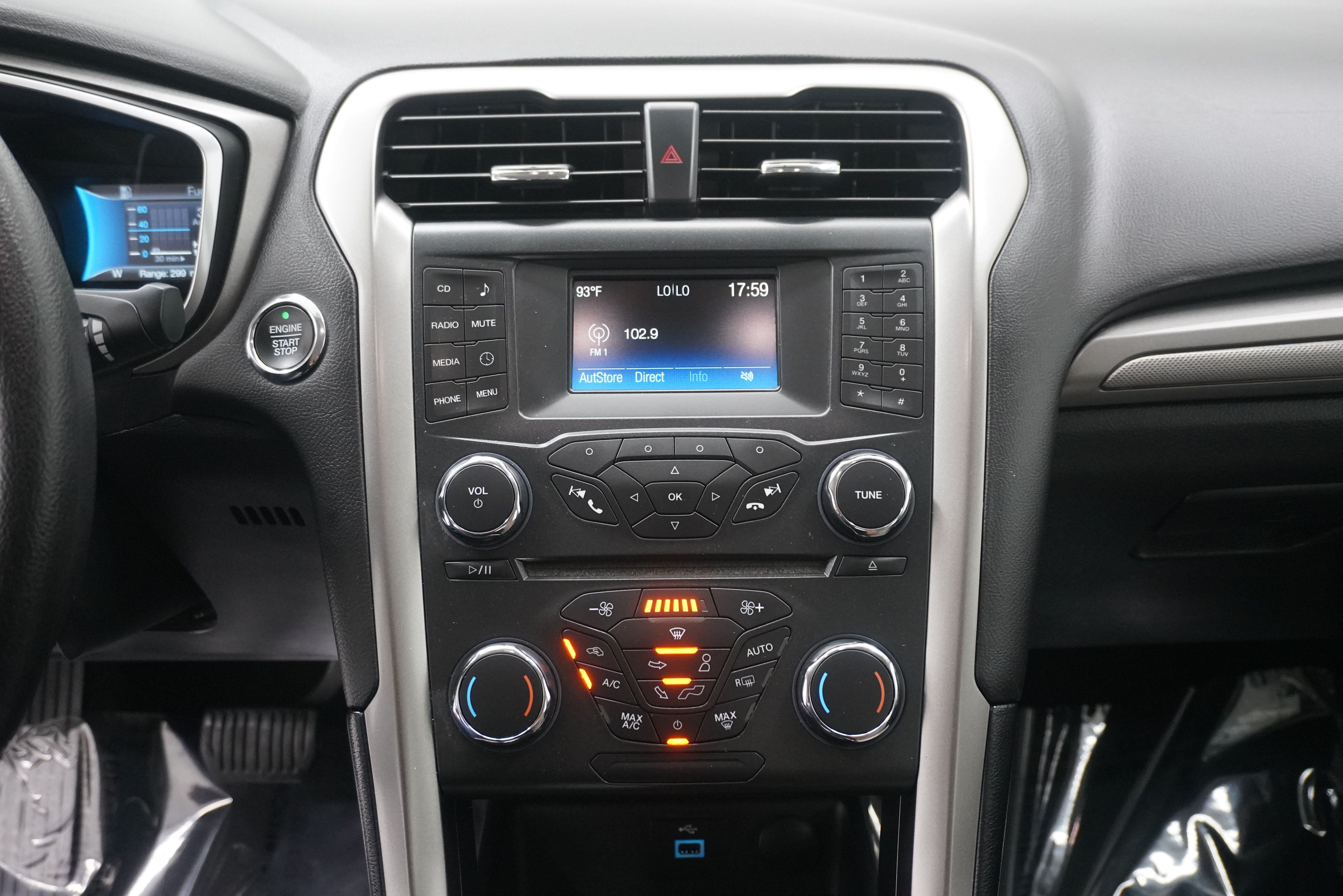 Used 2018 Ford Fusion S FWD image 18