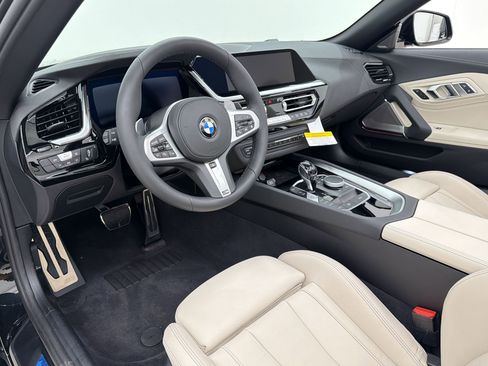 New 2026 BMW Z4 sDrive30i w/ Shadowloine Package image 4