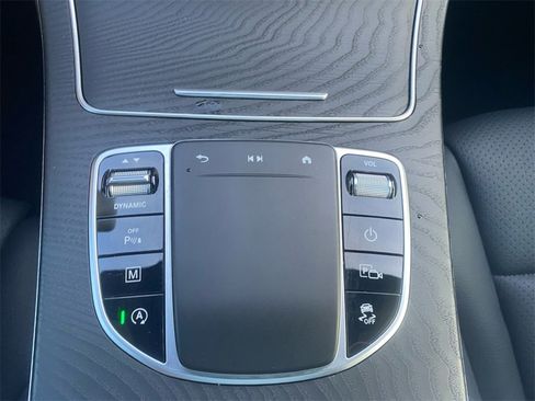 Used 2021 Mercedes-Benz GLC 300 4MATIC image 24