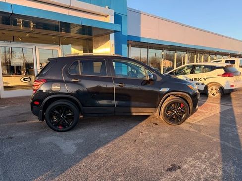 Certified 2021 Chevrolet Trax LT w/ Redline Edition image 8