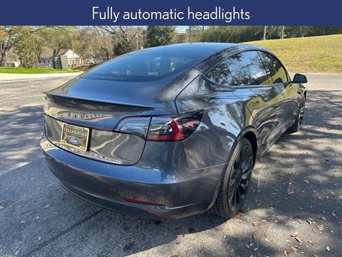 Used 2022 Tesla Model 3 Performance image 3