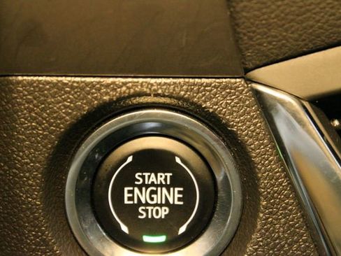 Used 2025 Buick Encore GX Avenir w/ Avenir Technology Package AWD/4WD image 25