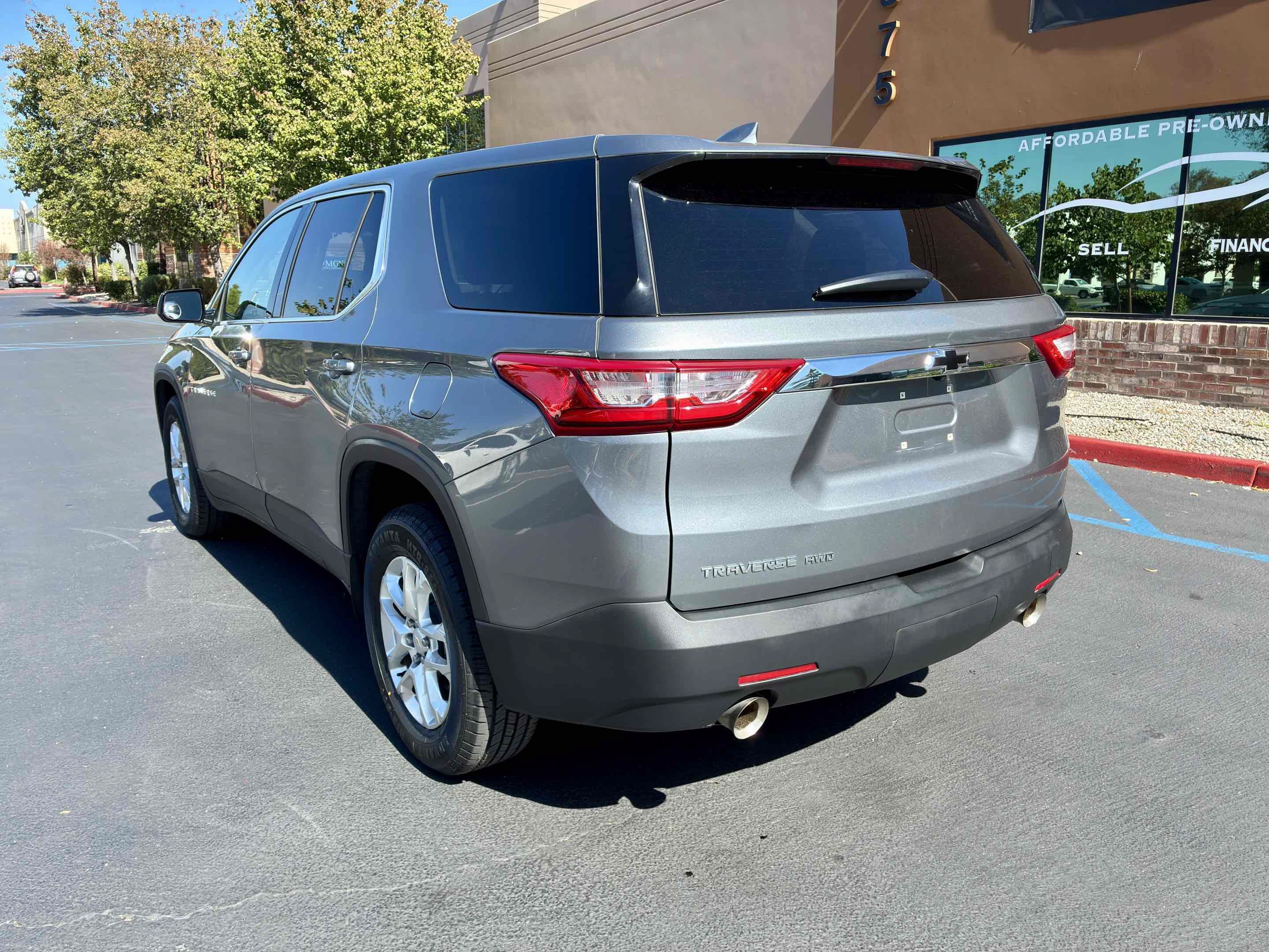 Used 2018 Chevrolet Traverse LS AWD/4WD image 10