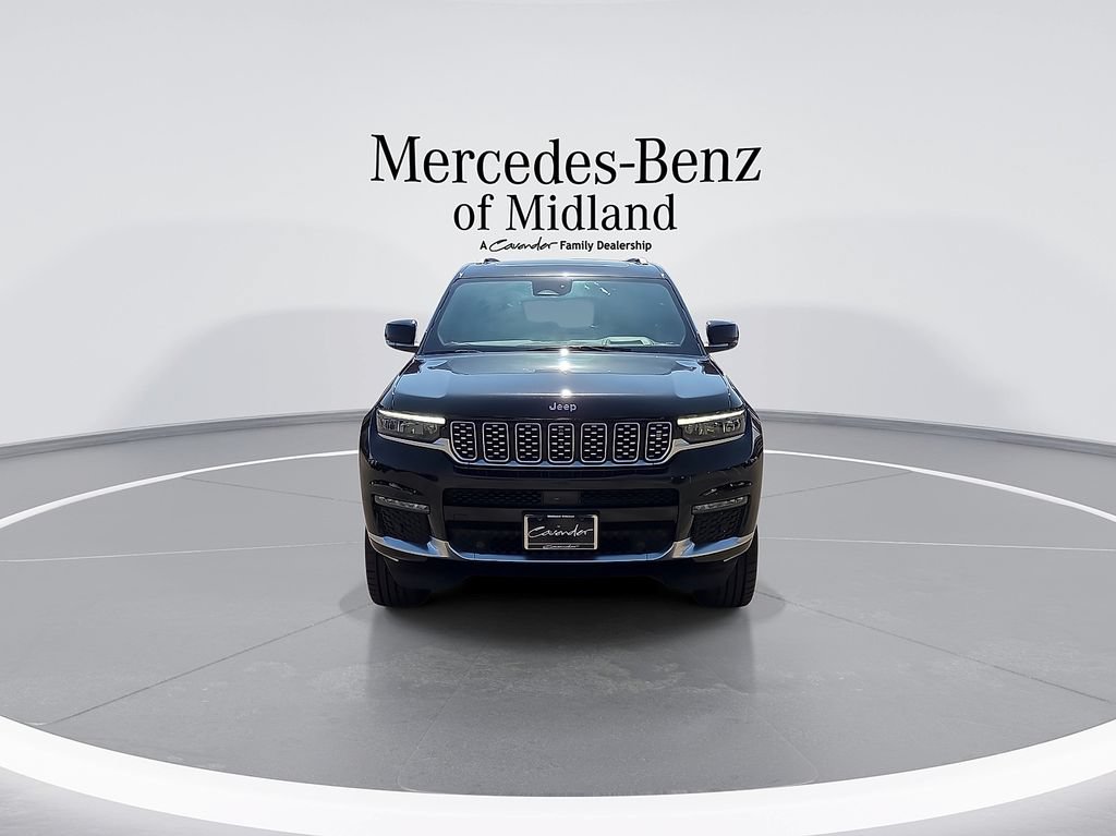 Used 2023 Jeep Grand Cherokee L Summit w/ Advanced Protech Group IV AWD/4WD image 3