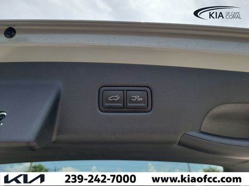 New 2026 Kia Carnival EX FWD image 11