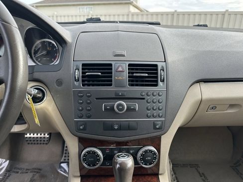 Used 2011 Mercedes-Benz C 300 4MATIC Sedan image 34