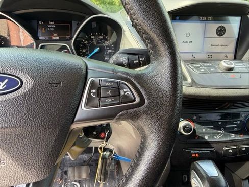 Used 2018 Ford Escape SEL FWD image 18