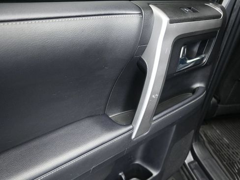Used 2021 Toyota 4Runner SR5 Premium w/ Moonroof Package RWD image 15