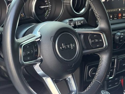 Used 2022 Jeep Wrangler Unlimited Sahara AWD/4WD image 24