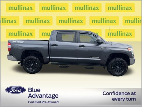 Used 2017 Toyota Tundra SR5 image 2