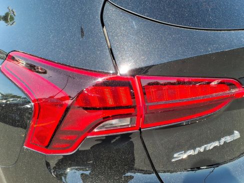 Used 2023 Hyundai Santa Fe SE AWD/4WD image 16