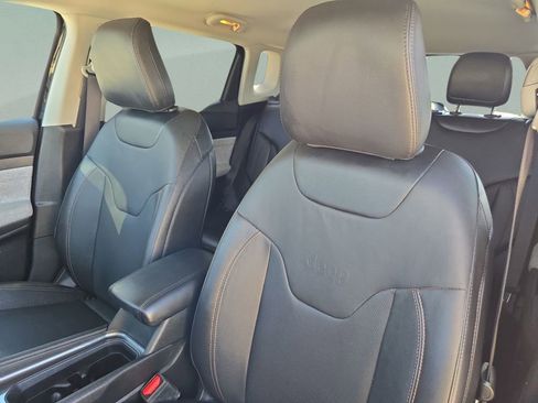 Certified 2022 Jeep Compass Latitude image 14