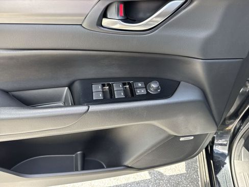 Used 2018 MAZDA CX-5 Touring w/ Preferred Equipment Package FWD image 39