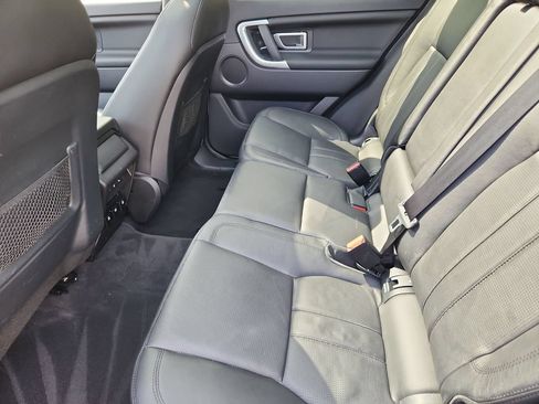 Used 2017 Land Rover Discovery Sport HSE AWD/4WD image 5