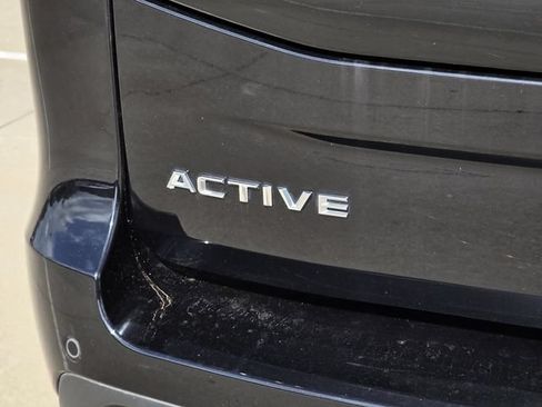 Used 2025 Ford Expedition Active RWD image 11